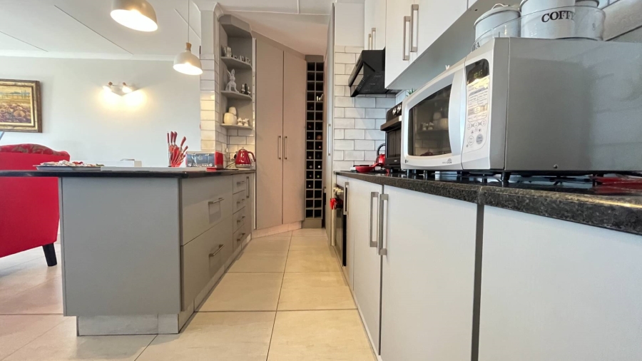 3 Bedroom Property for Sale in Island View Western Cape